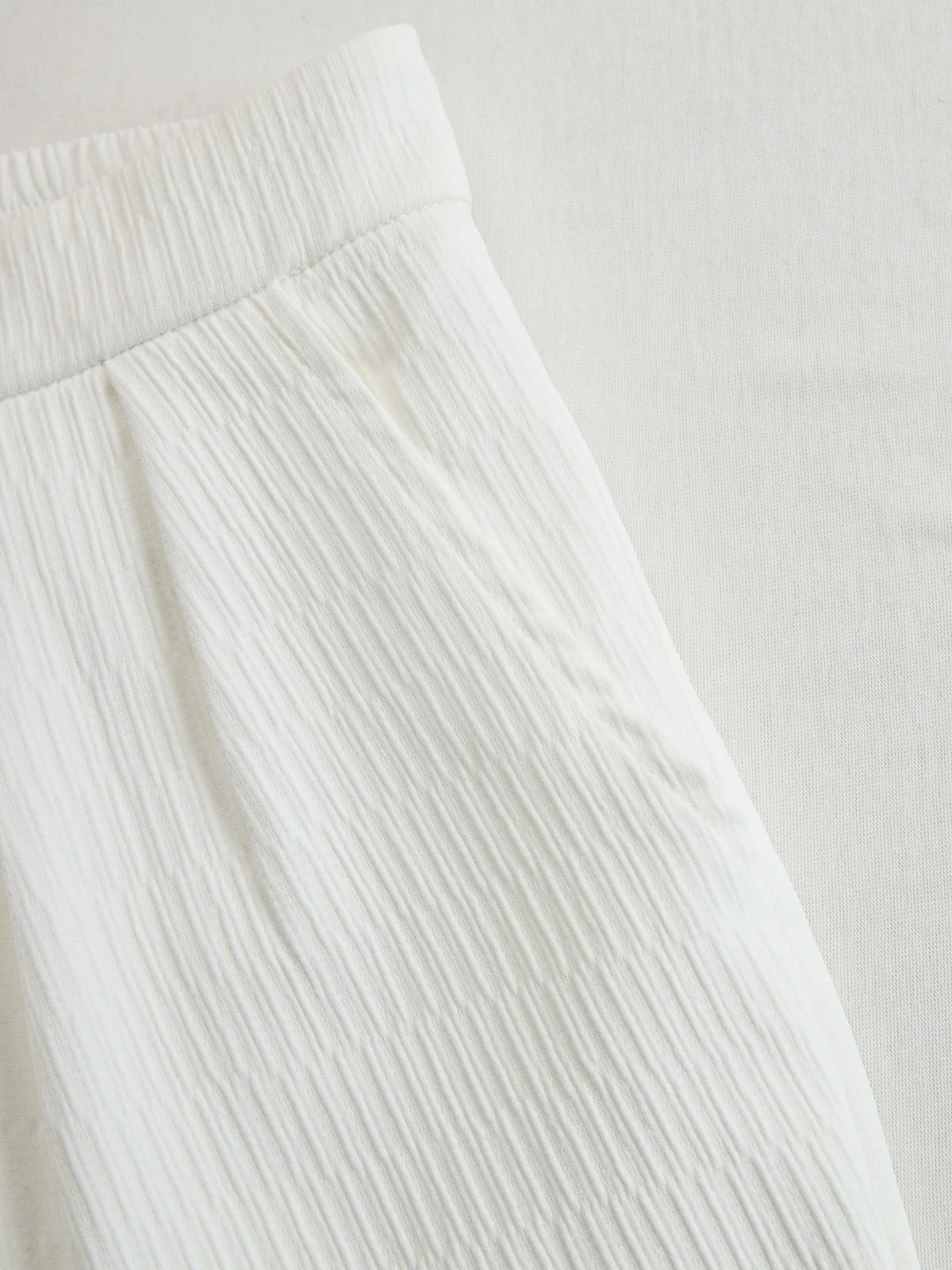 Creamy White Textured Lantern Sleeve Set - Image 7