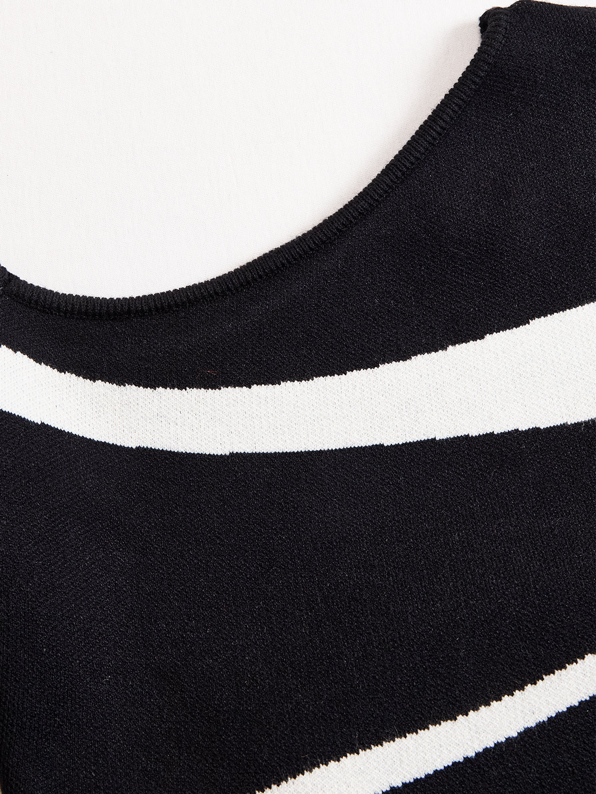 Elegant Monochrome Contrast One - Shoulder Bodycon Dress - Image 12