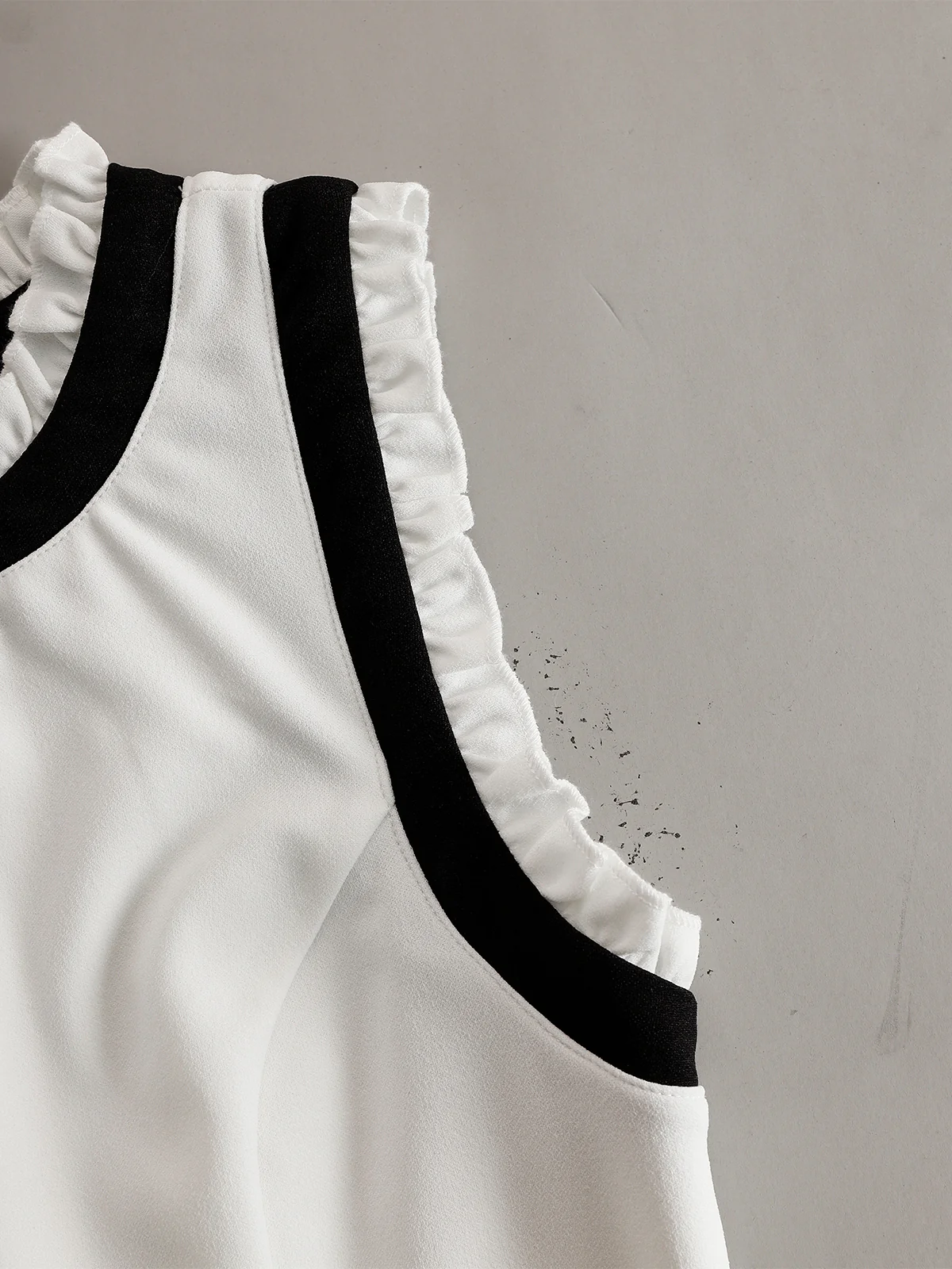 White Midi Dress With Black Ruffle Trim - Image 6